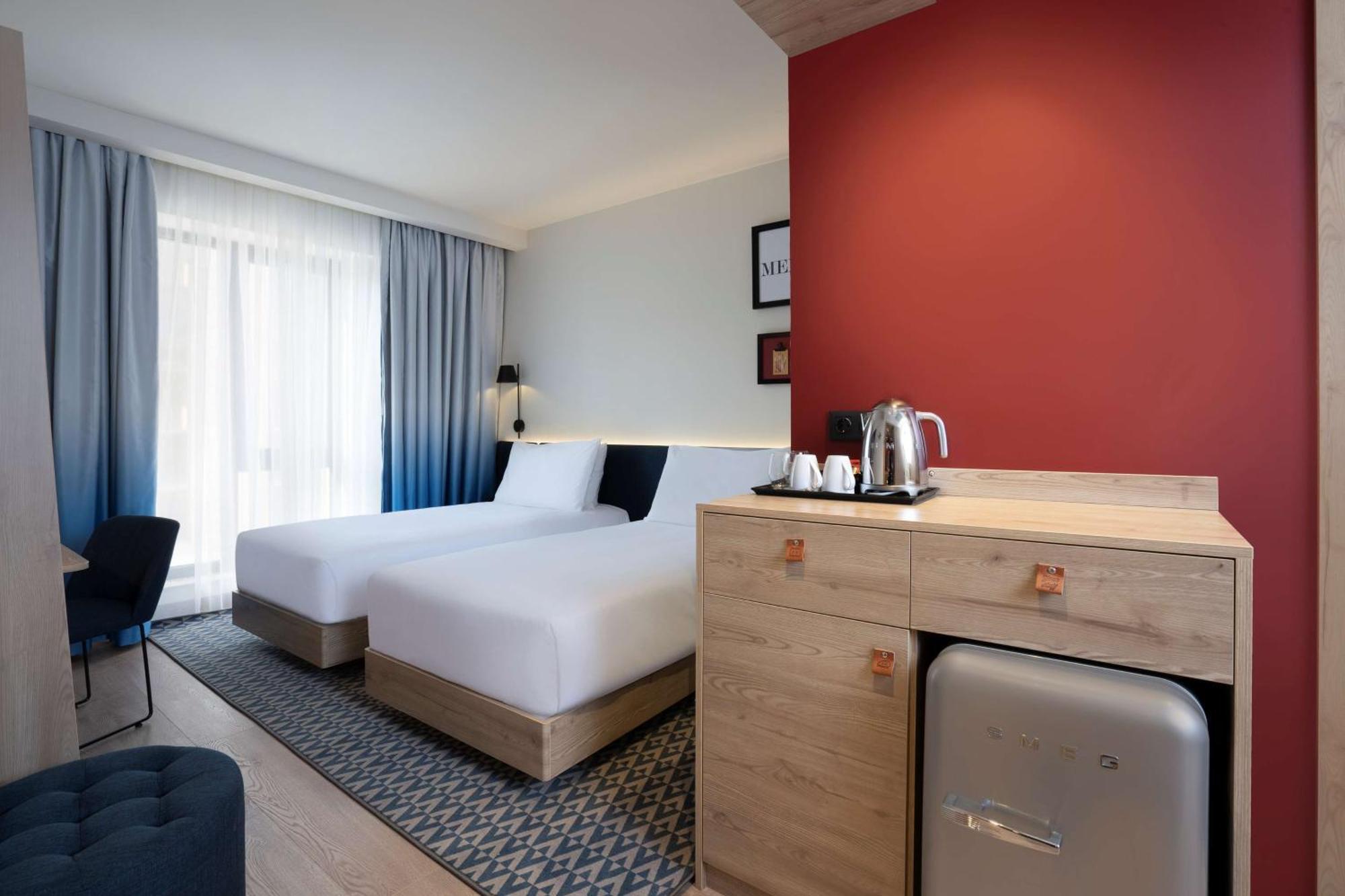 Hotel Hampton By Hilton Tashkent Esterno foto