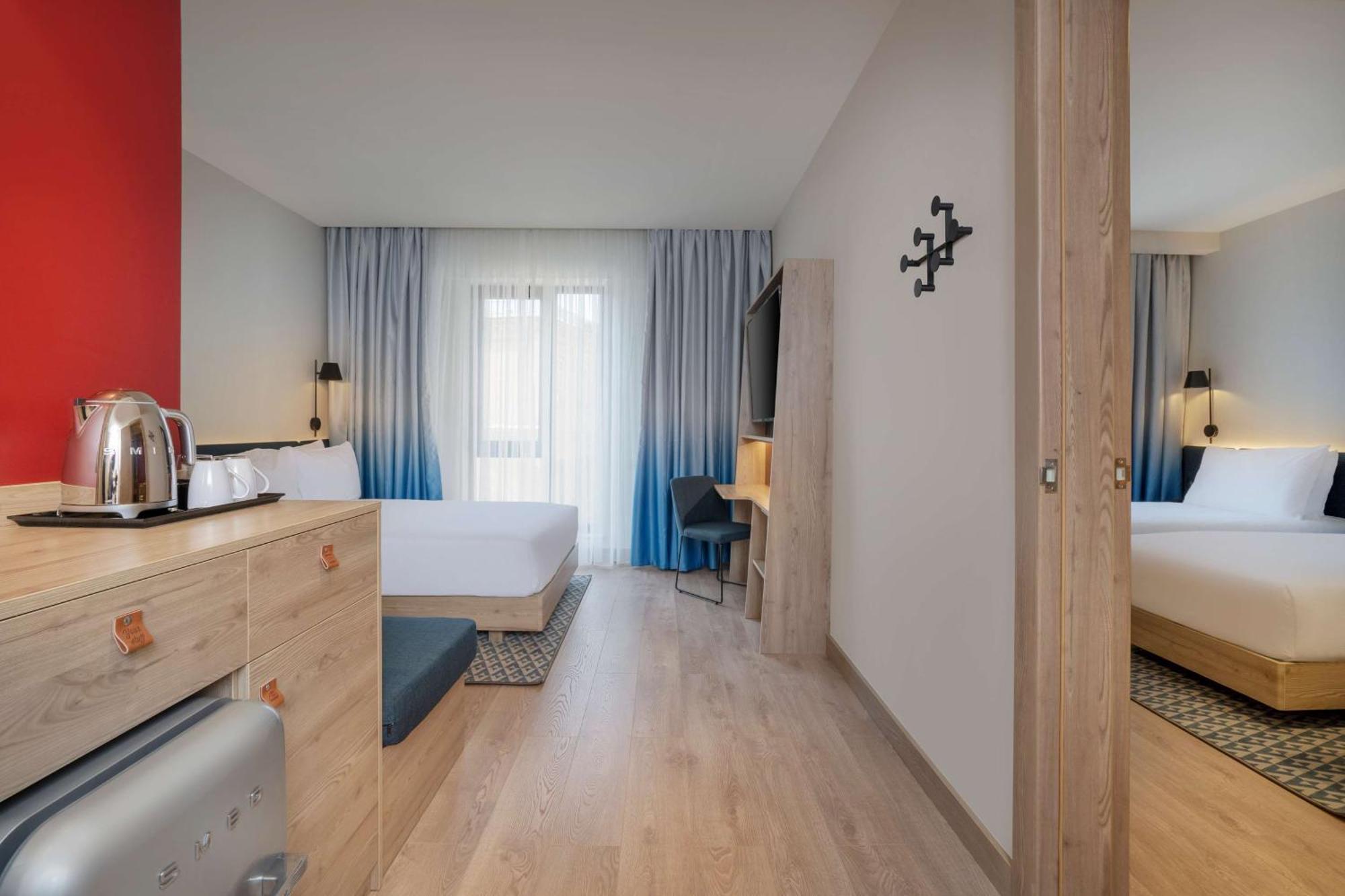 Hotel Hampton By Hilton Tashkent Esterno foto
